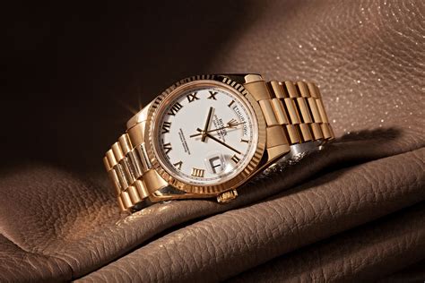 Best Men's Rolex Watches for Smaller Wrists 